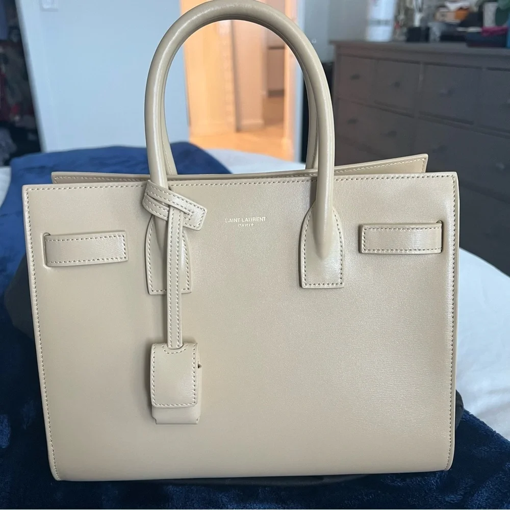 Saint Laurent SAC DE JOUR NANO IN SMOOTH LEATHER - Picture 14 of 16